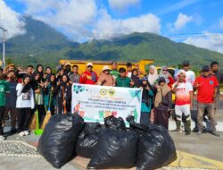 DLH Gandeng BEM STMIK Gelar Aksi Pungut Sampah di Tugulufa