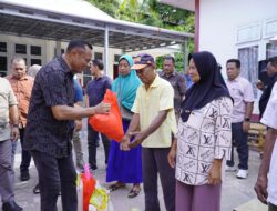 Wali Kota Resmi Serahkan Bantuan Pangan Gratis di Kecamatan Tidore Timur 