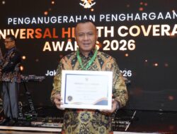 Kota Tidore Kepulauan Raih Penghargaan UHC Award Kategori Madya 