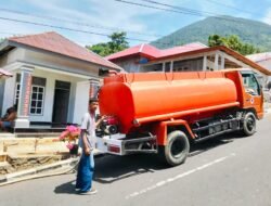 Atasi Dampak Musim Kemarau, BPBD Tidore Distribusikan Air Bersih ke Wilayah Pegunungan untuk